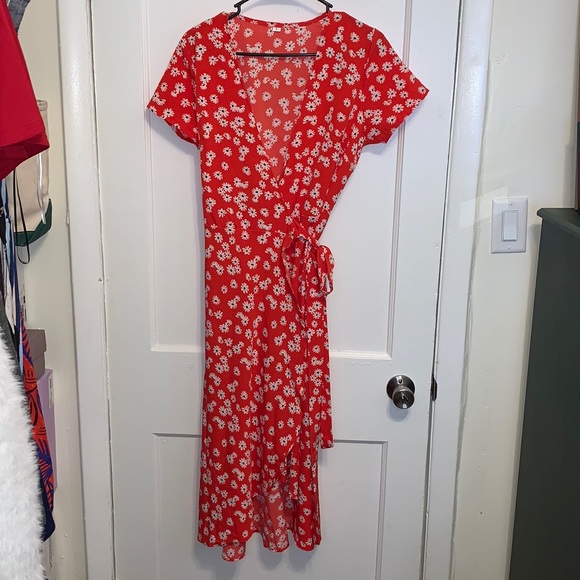 Floral tie wrap dress - Picture 1 of 2